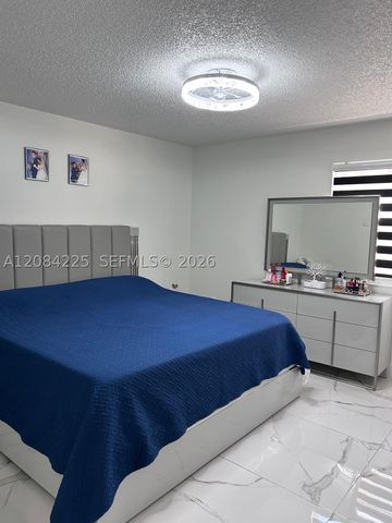 1148 Grandview Cir, Royal Palm Beach, FL 33411