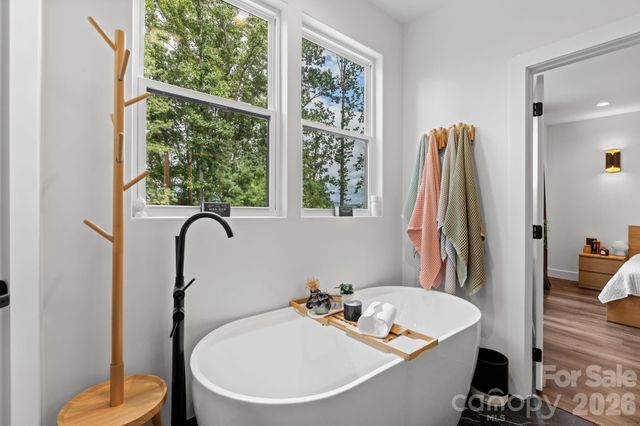 49 Timber Moss Drive, Asheville, NC 28804