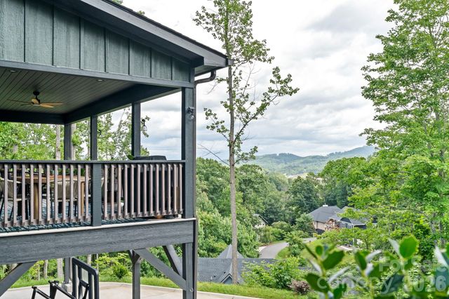 49 Timber Moss Drive, Asheville, NC 28804