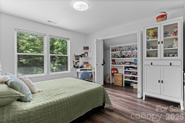 49 Timber Moss Drive, Asheville, NC 28804