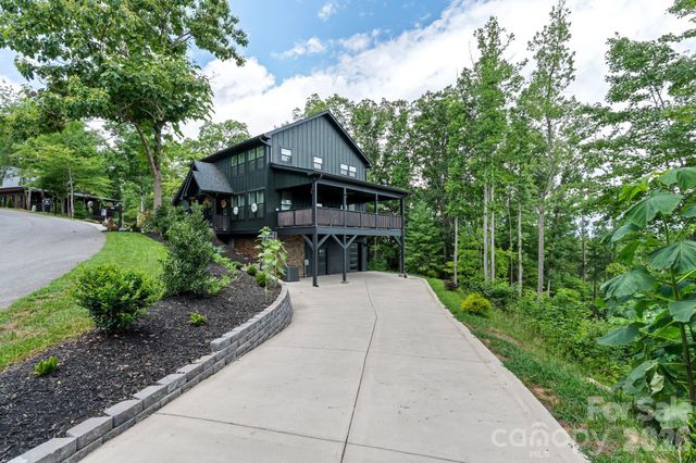 49 Timber Moss Drive, Asheville, NC 28804