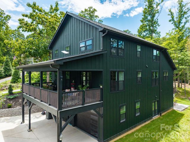 49 Timber Moss Drive, Asheville, NC 28804