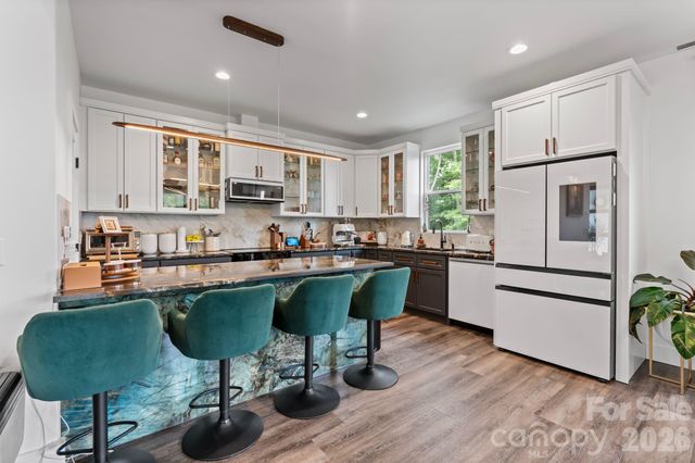 49 Timber Moss Drive, Asheville, NC 28804