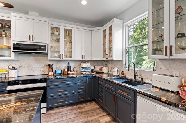 49 Timber Moss Drive, Asheville, NC 28804
