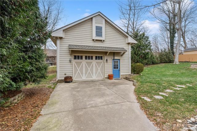 3611 Ridgeway Road, Bellbrook, OH 45305