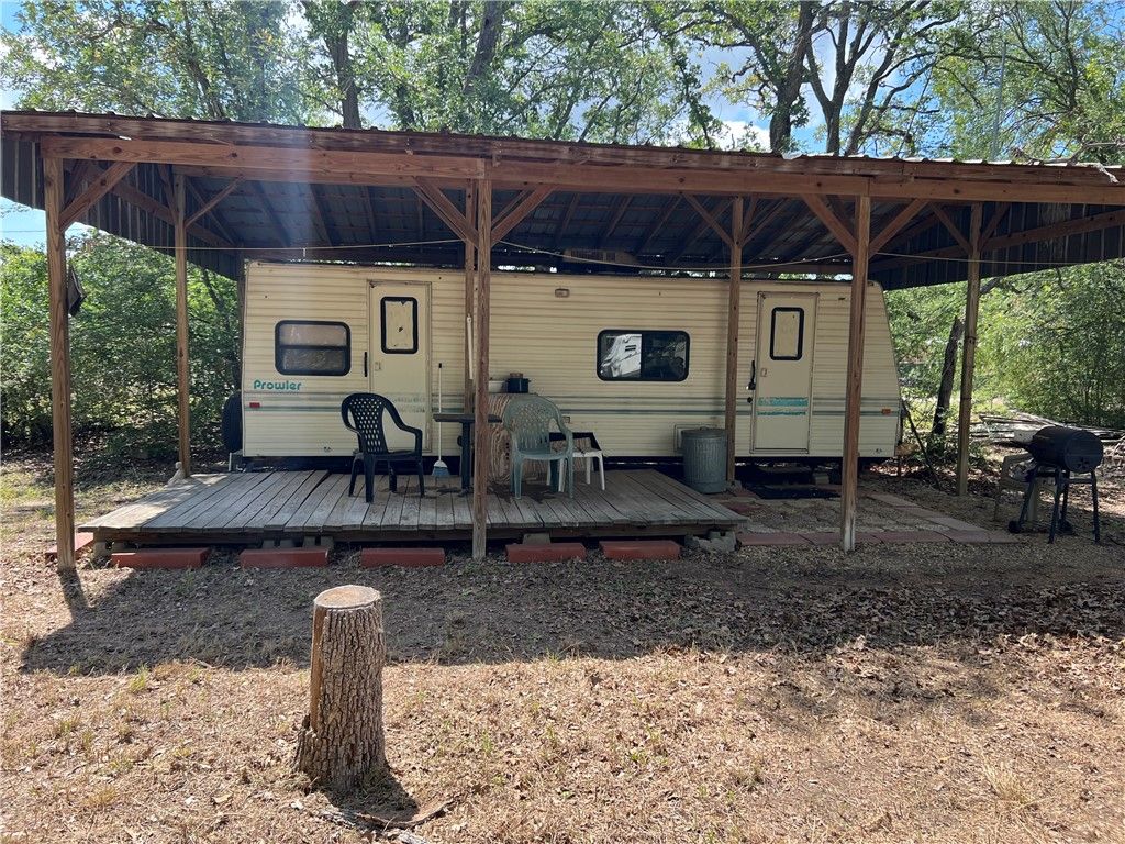 320 Alvina Ulich Street, Somerville, TX 77879 — photo 3