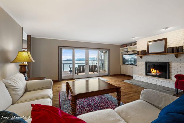 540 Ponder Pt Dr, Sandpoint, ID 83864