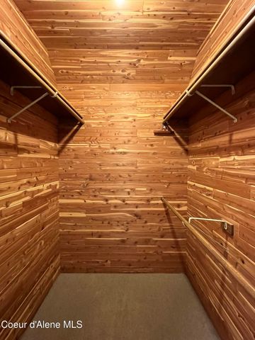 540 Ponder Pt Dr, Sandpoint, ID 83864