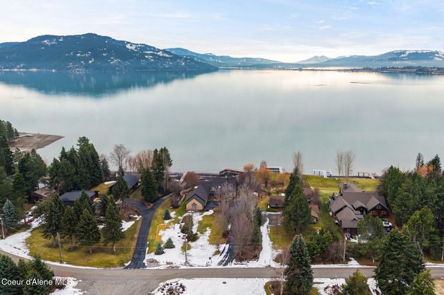 540 Ponder Pt Dr, Sandpoint, ID 83864