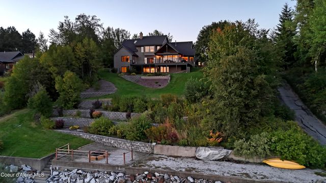 540 Ponder Pt Dr, Sandpoint, ID 83864