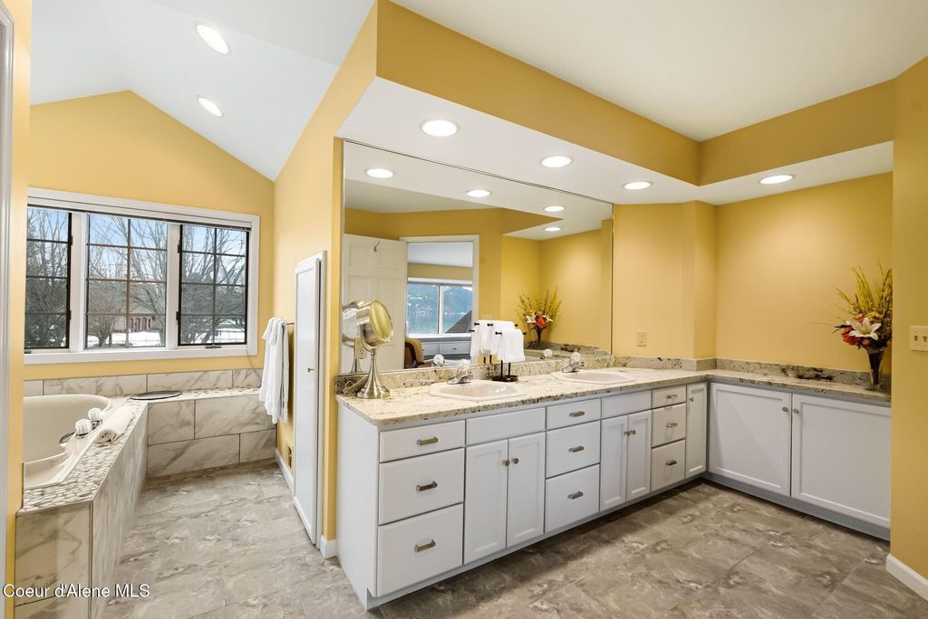 540 Ponder Pt Dr, Sandpoint, ID 83864 photo 41