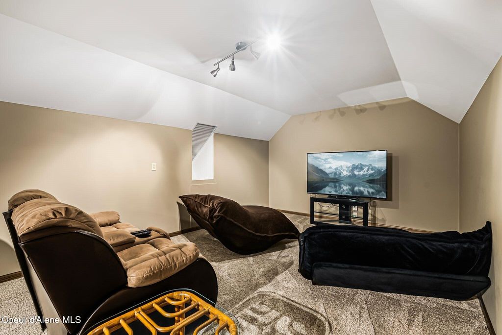 540 Ponder Pt Dr, Sandpoint, ID 83864 photo 59