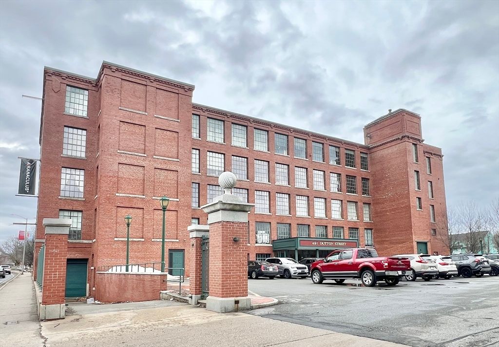 491 Thorndike Street 208, Lowell, MA 01854