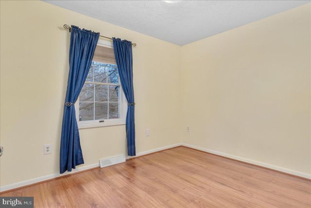 11 FUNKSTOWN RD, Hagerstown, MD 21740