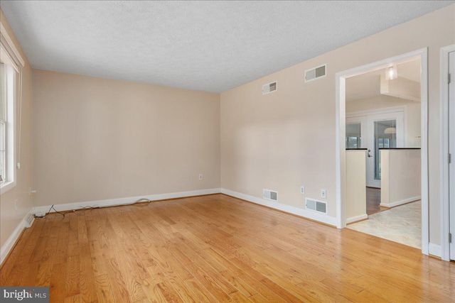 11 FUNKSTOWN RD, Hagerstown, MD 21740