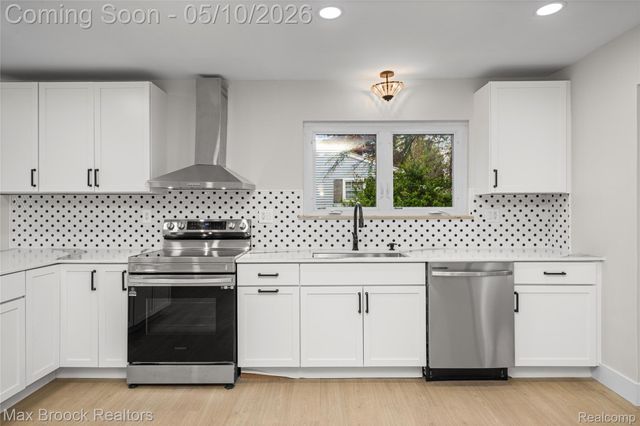 1874 Hopkins Drive, Wixom, MI 48393