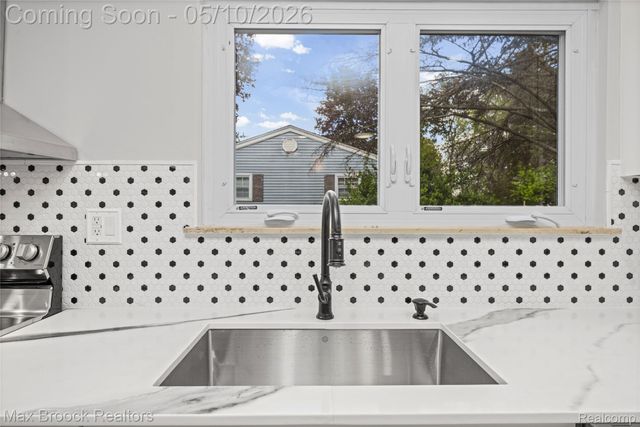1874 Hopkins Drive, Wixom, MI 48393