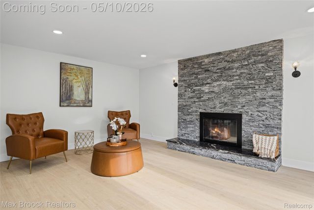 1874 Hopkins Drive, Wixom, MI 48393