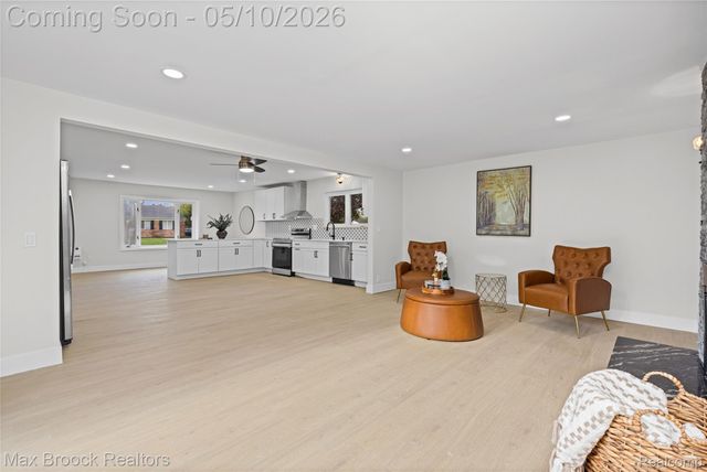 1874 Hopkins Drive, Wixom, MI 48393