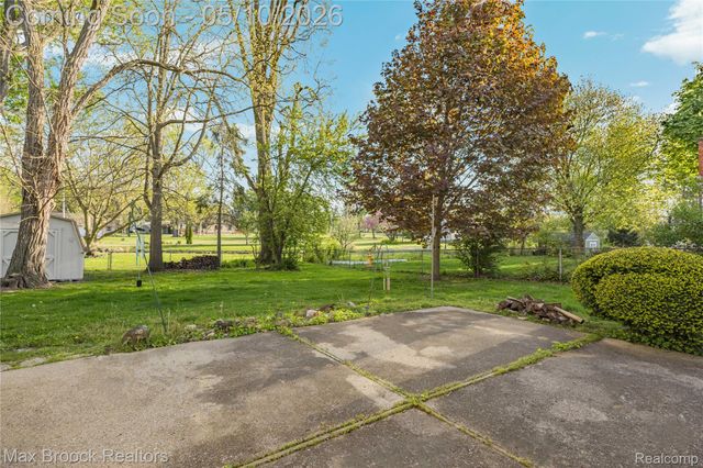 1874 Hopkins Drive, Wixom, MI 48393