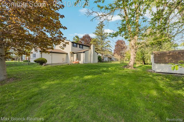 1874 Hopkins Drive, Wixom, MI 48393