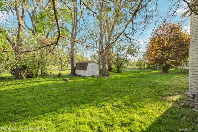 1874 Hopkins Drive, Wixom, MI 48393