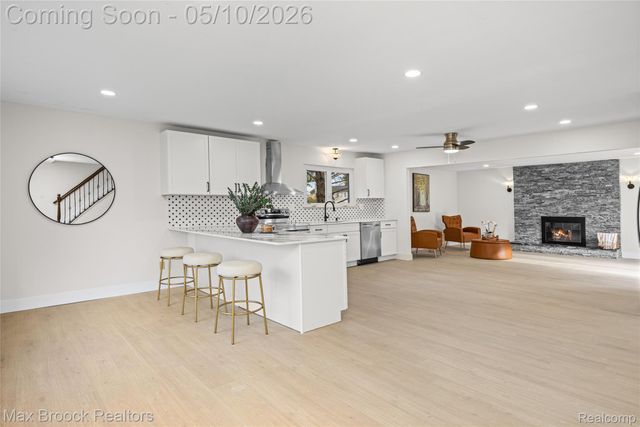 1874 Hopkins Drive, Wixom, MI 48393