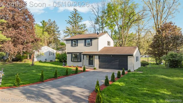 1874 Hopkins Drive, Wixom, MI 48393