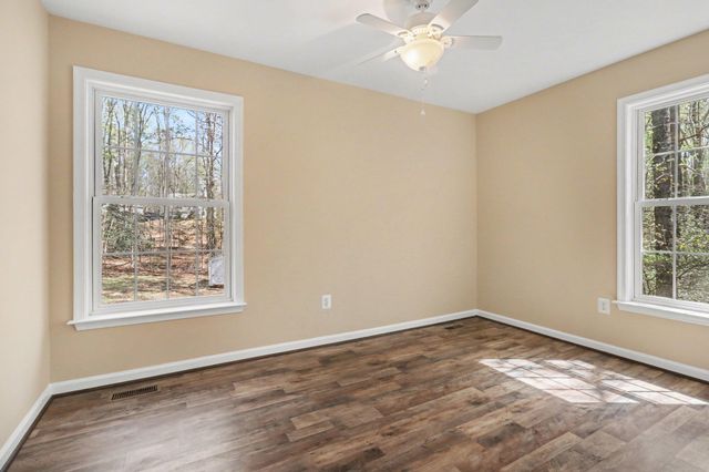 876 CAMPERS LN, Ruther Glen, VA 22546