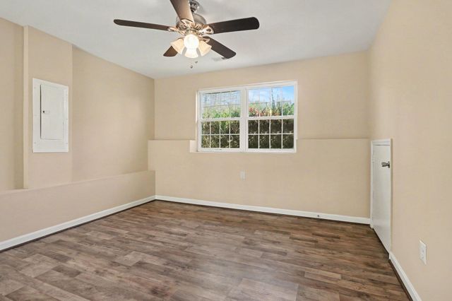 876 CAMPERS LN, Ruther Glen, VA 22546