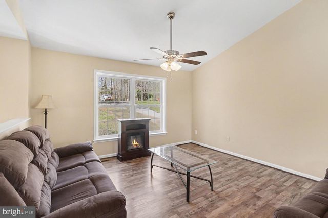 876 CAMPERS LN, Ruther Glen, VA 22546