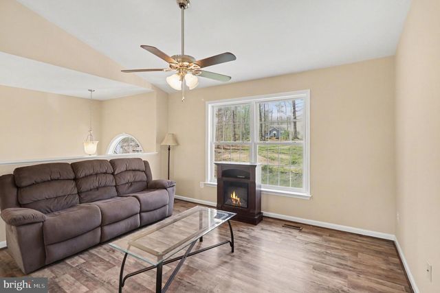876 CAMPERS LN, Ruther Glen, VA 22546