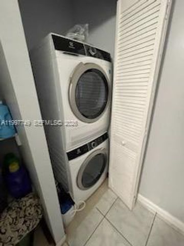 21388 NW 40th Cir Ct, Miami Gardens, FL 33055