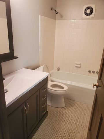 6670 Vernon Avenue S 202, Edina, MN 55436