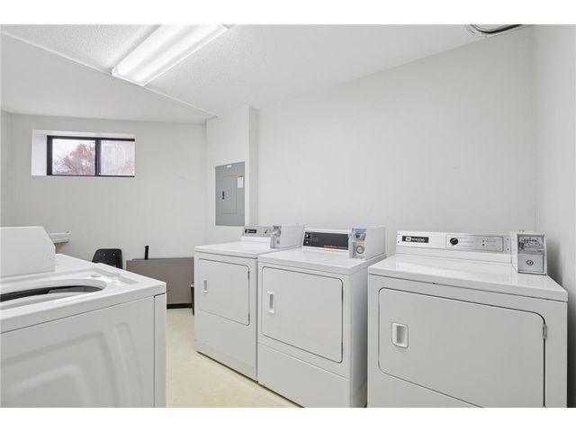 6670 Vernon Avenue S 202, Edina, MN 55436