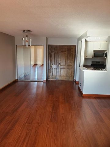 6670 Vernon Avenue S 202, Edina, MN 55436