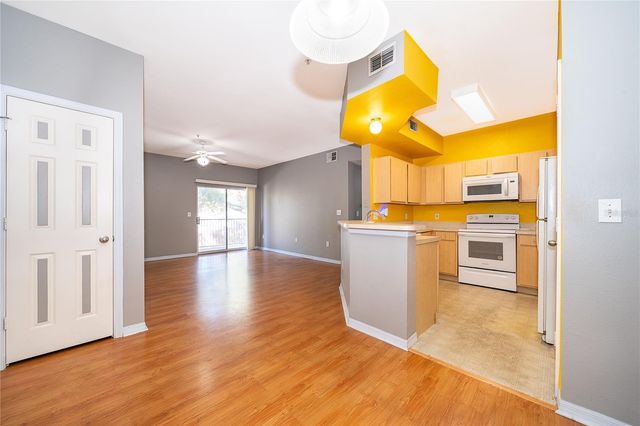 2015 ERVING CIRCLE 201, Ocoee, FL 34761