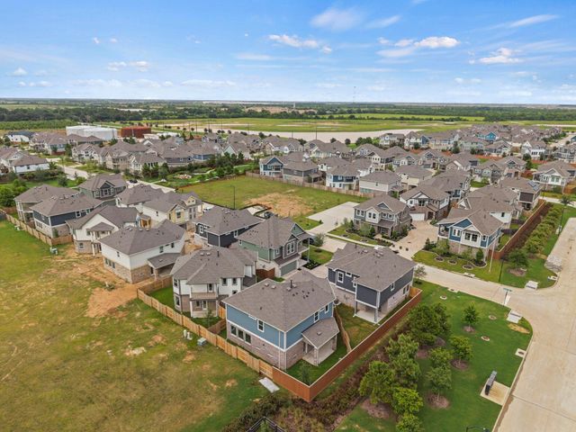 7611 Swooping Swallow Lane, Katy, TX 77493