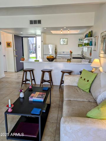 16819 E GUNSIGHT Drive A6, Fountain Hills, AZ 85268