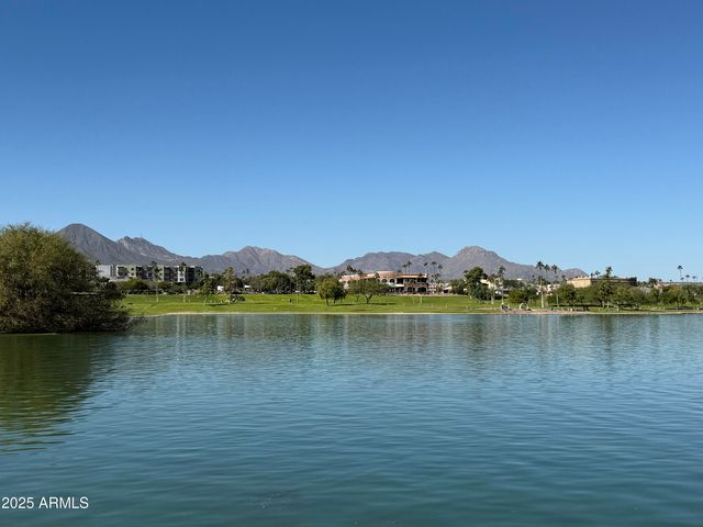16819 E GUNSIGHT Drive A6, Fountain Hills, AZ 85268