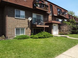 10473 Dearlove Road GA, Glenview, IL 60025