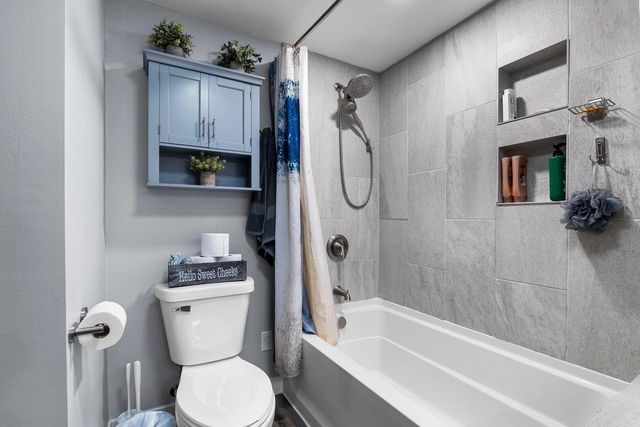 3912 Wildwood DRIVE, Manitowoc, WI 54220