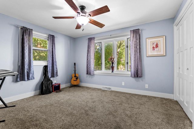 3912 Wildwood DRIVE, Manitowoc, WI 54220