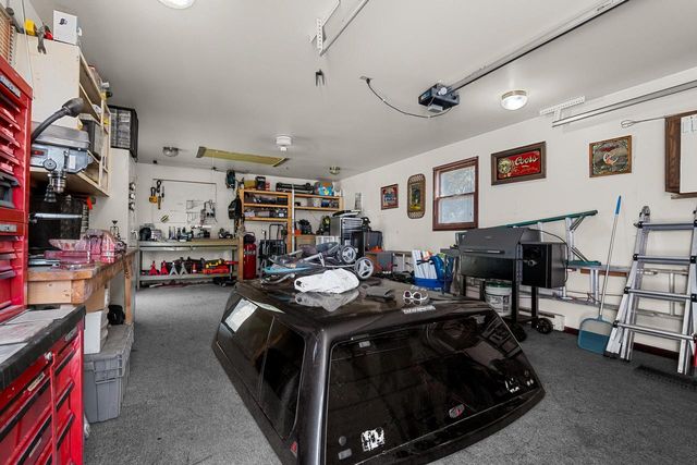 3912 Wildwood DRIVE, Manitowoc, WI 54220