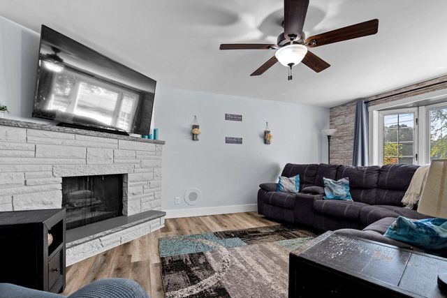 3912 Wildwood DRIVE, Manitowoc, WI 54220