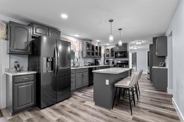 3912 Wildwood DRIVE, Manitowoc, WI 54220