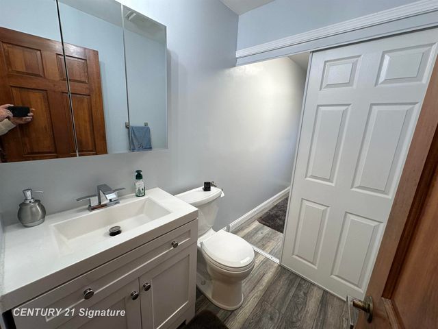 312 Sunrise Drive, Flushing, MI 48433