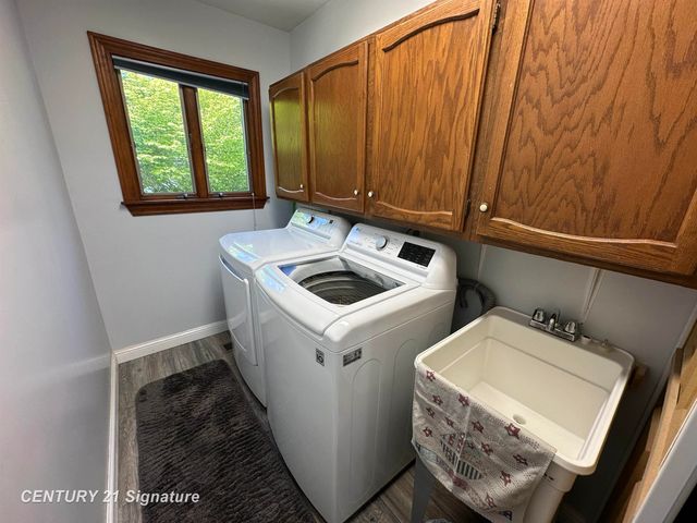 312 Sunrise Drive, Flushing, MI 48433