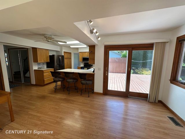 312 Sunrise Drive, Flushing, MI 48433