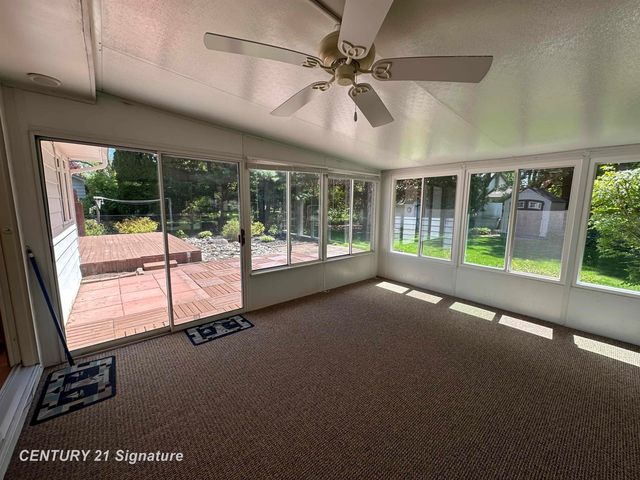312 Sunrise Drive, Flushing, MI 48433